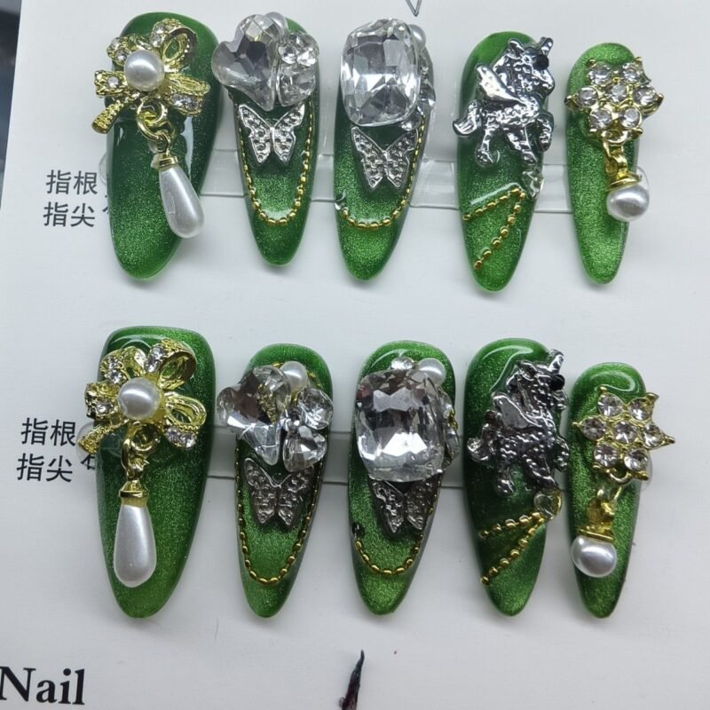 Pure handmade wear, emerald green, cat's eye, golden years, horse stepping on Feiyan, high-end atmosphere, alloy temperament, white, can be wholesaled - 图片 6