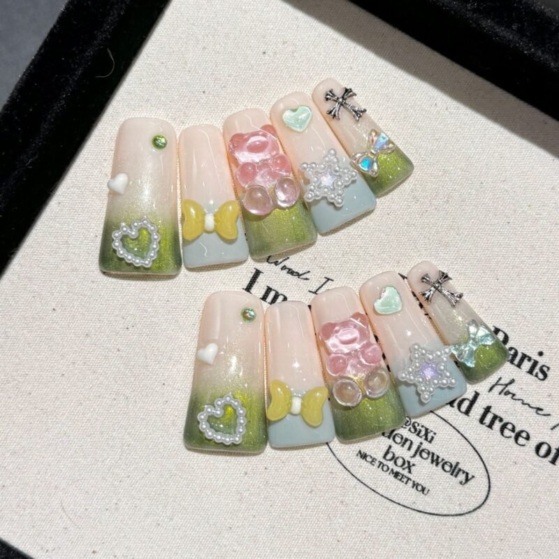 Light green high-end cartoon nail art