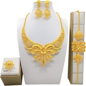 Traditional Arabic Necklace Set
