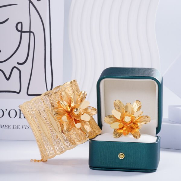Indian bride heavy gold bangles - 图片 5