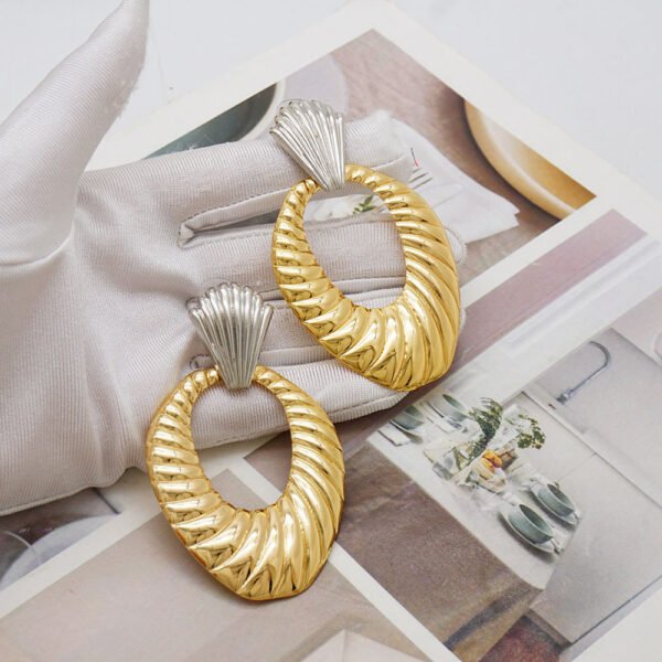 Mystic Ethnic Earrings – Alloy Design with Folk Art Vibes - 图片 8