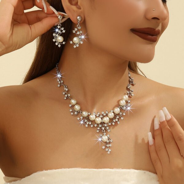 Cheap Sparkling Jewelry Set with Earrings and Necklace - 图片 5