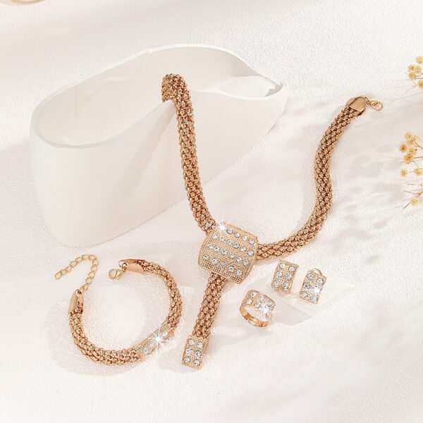 Shiny Crystal Jewelry Sets with Rings and Necklaces - 图片 4