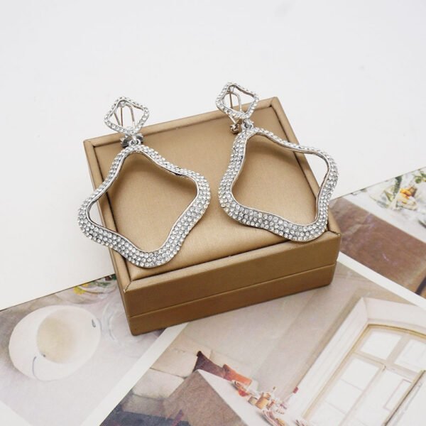 Lightweight Alloy Dangle Earrings – Bohemian Tribal Style - 图片 4