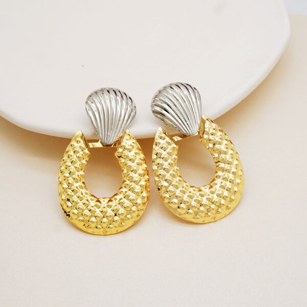 Mystic Ethnic Earrings – Alloy Design with Folk Art Vibes - 图片 4