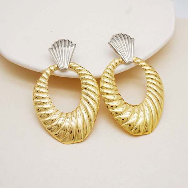 Mystic Ethnic Earrings – Alloy Design with Folk Art Vibes - 图片 3