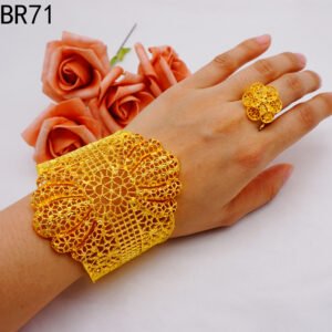 Fashion Alloy Gold Bangle for Party Wear